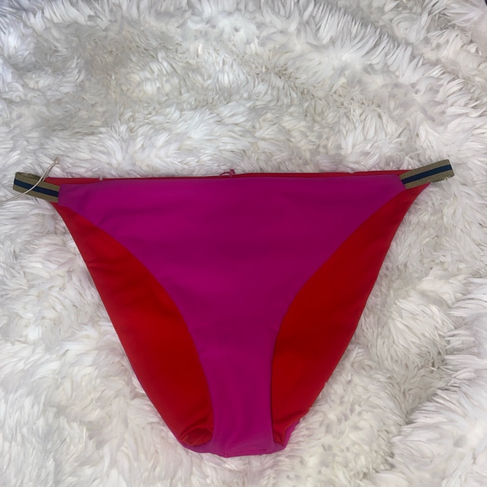Basta Surf bikini bottom.